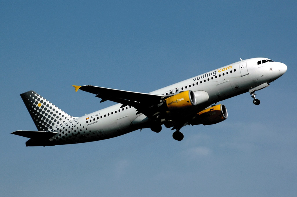 лоукост Vueling